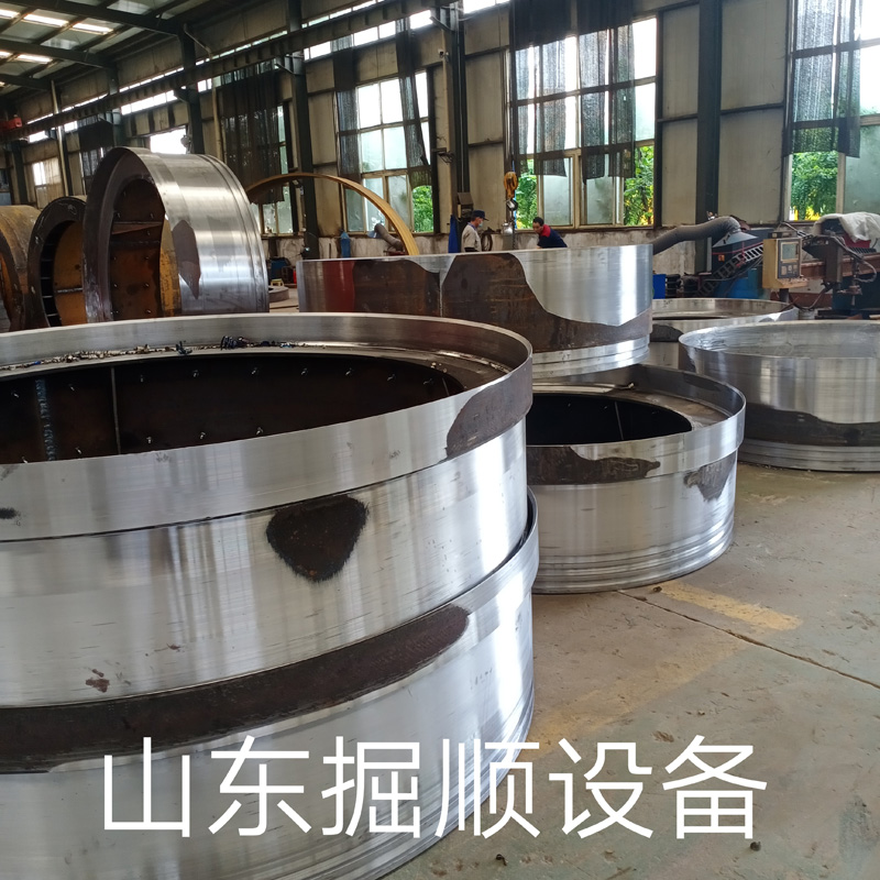 帶浙江客戶參觀中繼間（jiān）廠家的生（shēng）產車間  糖心logo入口機械盡顯過硬品質