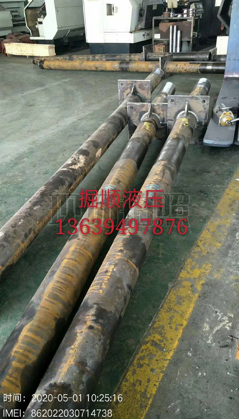糖心logo入口機械公司五一節的禮品是生產橋梁（liáng）千（qiān）斤頂和頂管（guǎn）機千斤頂訂單